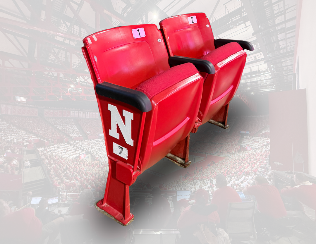 Premium End-Row Seat Pairs